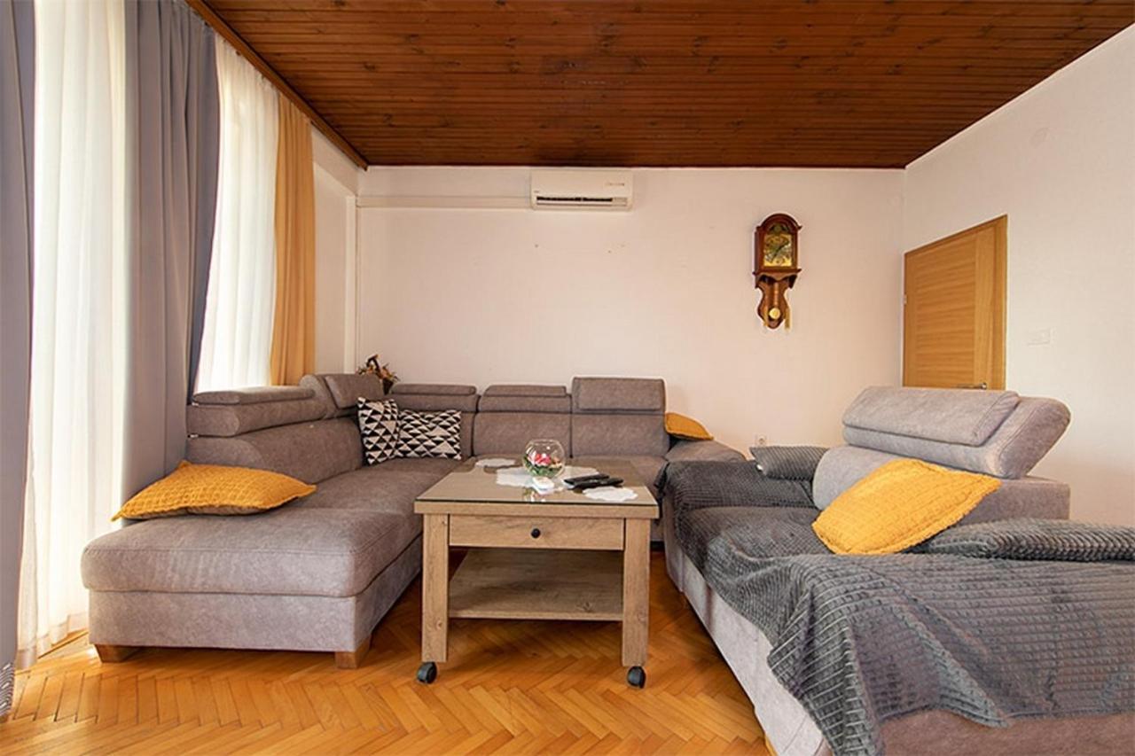 Apartment Tucepi 6695A Exterior foto